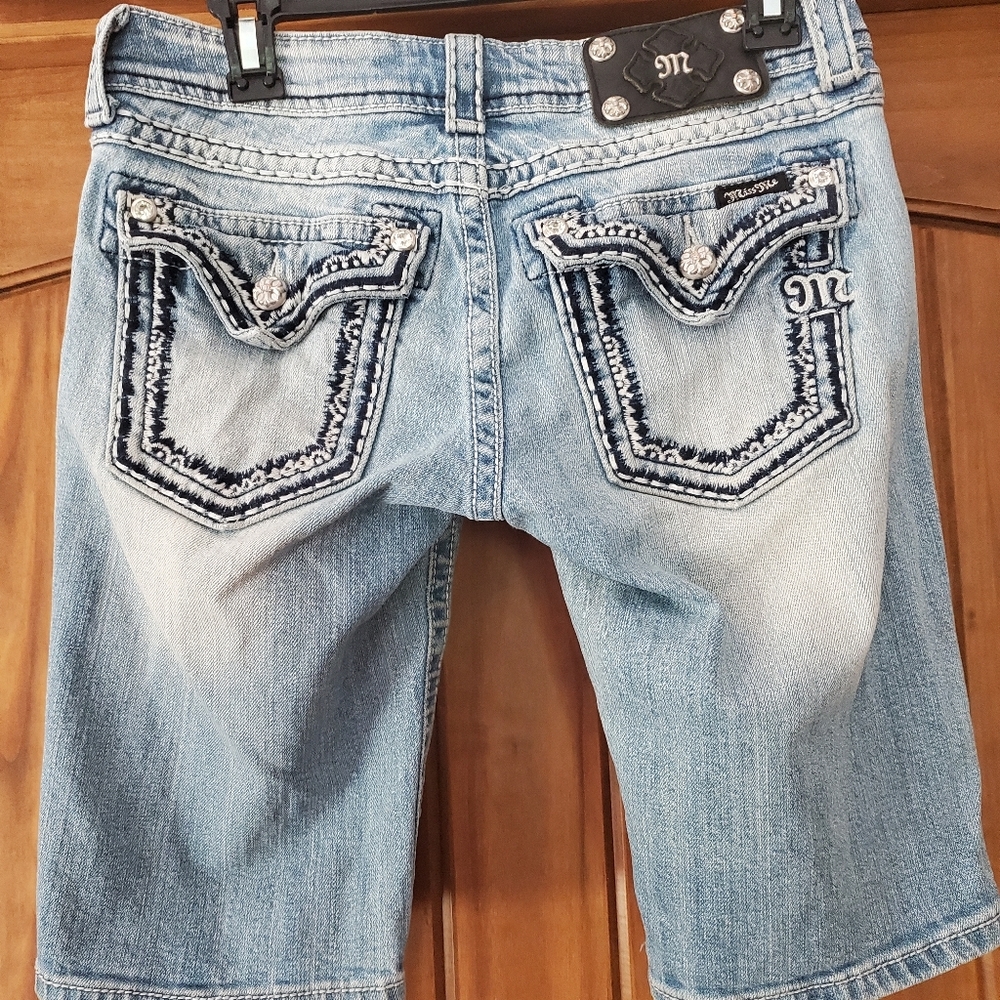 Miss Me Bermuda shorts